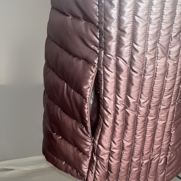 GAP Rose Gold metallic silver and rose gold puffer vest L - Picture 12 of 12